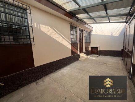 VENDO CASA GRANDE CON 1 APARTAMENTO A 100 Mts DEL IGSS COLONIA MOLINA QUETZALTENANGO